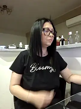 Snapshot of Milf_Abigail chatting on 11/15/25, 02:42 Milf Abigail online show from 11/15/25, 02:42