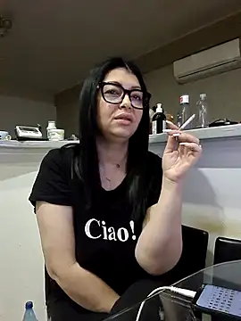 Snapshot of Milf_Abigail chatting on 12/03/25, 01:35 Milf Abigail online show from 12/03/25, 01:35