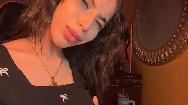 Snapshot of ORLA86 chatting on 03/21/25, 11:45 ORLA86 online show from 03/21/25, 11:45