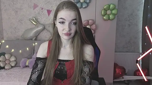 Snapshot of LissaCain chatting on 04/01/26, 04:24 LissaCain online show from 04/01/26, 04:24