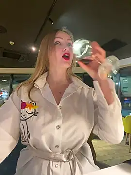 LadyTatiana Madam online show from 02/15/25, 08:22