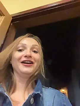 LadyTatiana Madam online show from 01/10/26, 03:47