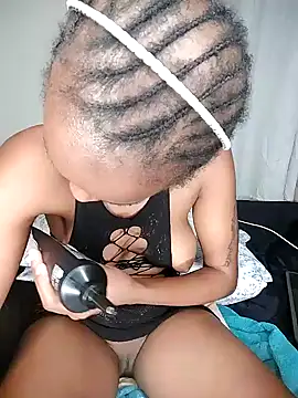 Bella kiki online show from 12/28/24, 01:39