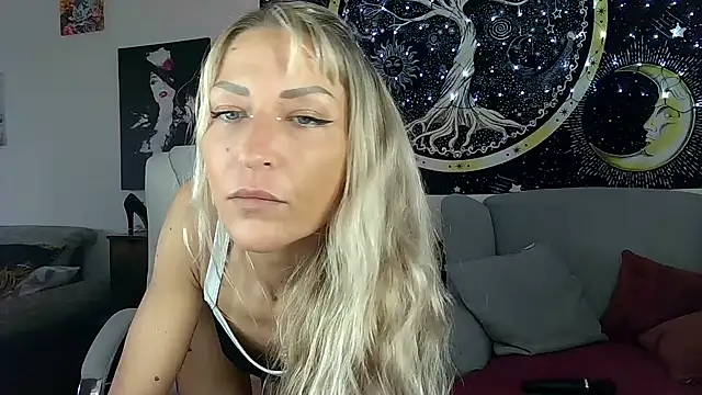 Snapshot of SexxyLiviaa chatting on 01/16/25, 10:53 SexxyLiviaa online show from 01/16/25, 10:53