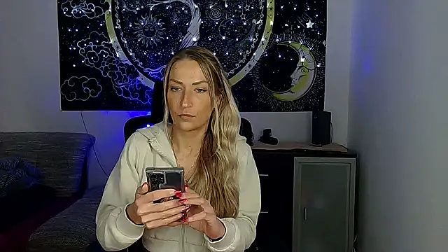 Snapshot of SexxyLiviaa chatting on 11/11/25, 03:06 SexxyLiviaa online show from 11/11/25, 03:06