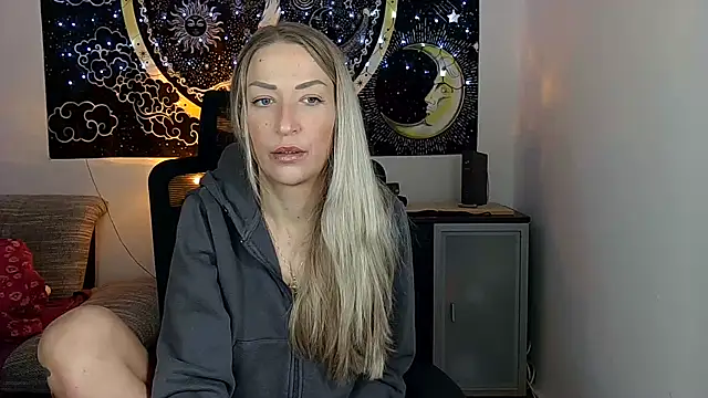 Snapshot of SexxyLiviaa chatting on 11/27/25, 02:57 SexxyLiviaa online show from 11/27/25, 02:57