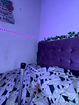 alondra darling online show from 09/18/25, 08:33