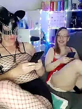 Snapshot of Isabella_Geney chatting on 12/06/24, 10:30 Isabella Geney online show from 12/06/24, 10:30