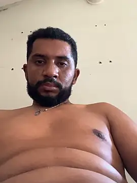 Snapshot of MiddlingAffluent chatting on 02/13/26, 06:59 MiddlingAffluent online show from 02/13/26, 06:59