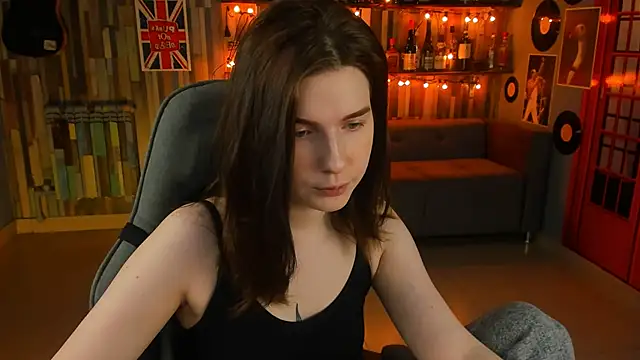 Snapshot of AliceRisinka chatting on 02/21/25, 05:02 AliceRisinka online show from 02/21/25, 05:02