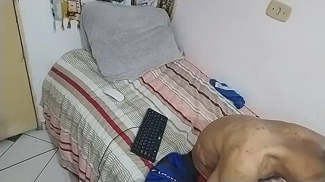 UncutToyBoy23cm online show from 03/22/25, 03:20