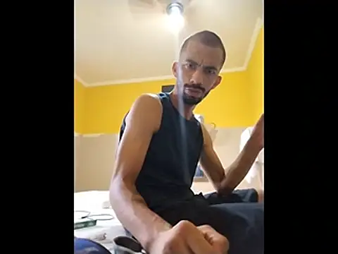 UncutToyBoy23cm online show from 01/13/26, 10:53