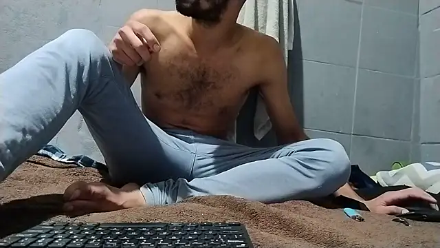 UncutToyBoy23cm online show from 05/17/26, 07:17