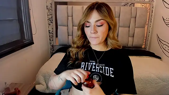 Snapshot of KataHot_ chatting on 01/14/26, 08:03 KataHot online show from 01/14/26, 08:03