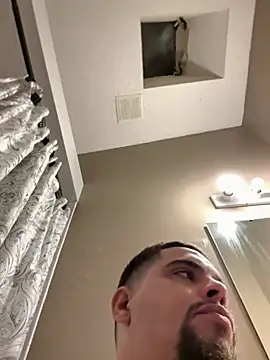 bigitaliandic online show from 12/25/24, 01:42