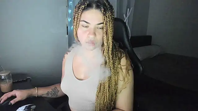 Snapshot of MelSaunders chatting on 12/16/24, 03:19 MelSaunders online show from 12/16/24, 03:19