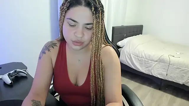 Snapshot of MelSaunders chatting on 12/28/24, 02:11 MelSaunders online show from 12/28/24, 02:11