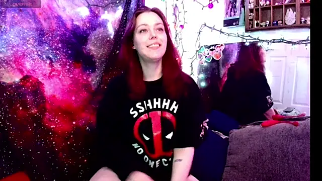 Snapshot of EverlyEster chatting on 01/26/25, 06:59 EverlyEster online show from 01/26/25, 06:59