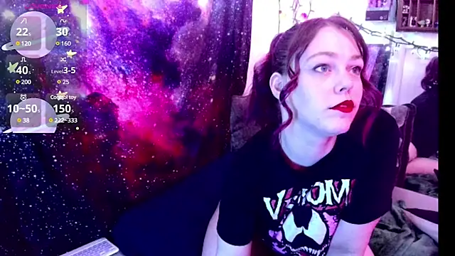 Snapshot of EverlyEster chatting on 02/02/25, 07:41 EverlyEster online show from 02/02/25, 07:41