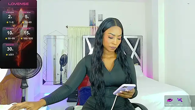 Snapshot of samantha-rose2 chatting on 06/10/26, 02:34 samantha-rose2 online show from 06/10/26, 02:34