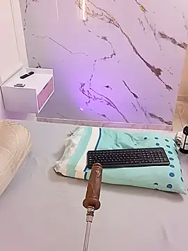 BrianaHazel online show from 07/04/26, 12:44
