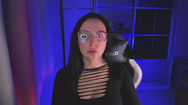 Christy Calypso online show from 10/28/25, 04:31