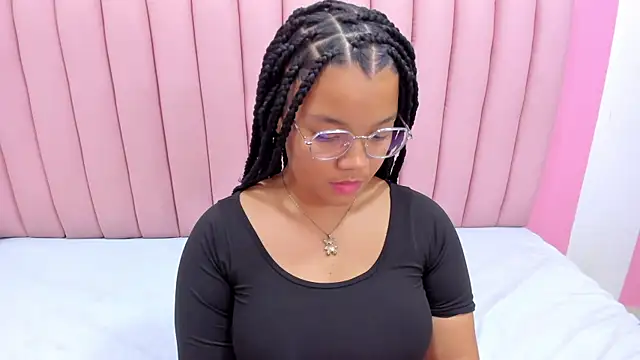 ISABELLA 020 online show from 02/12/25, 03:16