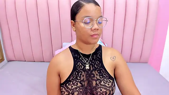 ISABELLA 020 online show from 02/24/25, 12:16