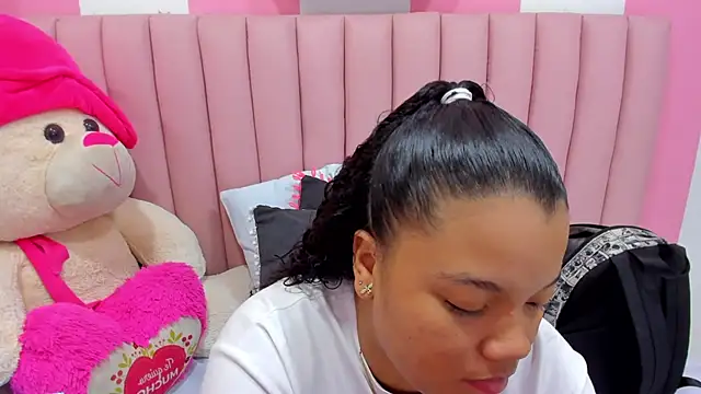 ISABELLA 020 online show from 09/11/25, 02:17