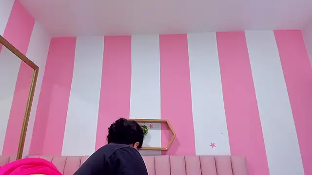 ISABELLA 020 online show from 09/22/25, 01:57