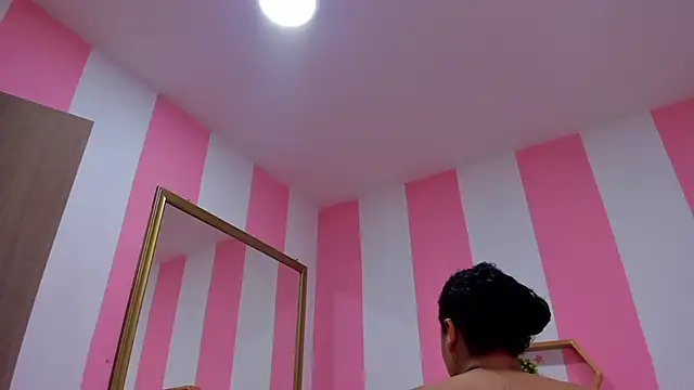 ISABELLA 020 online show from 11/01/25, 12:40