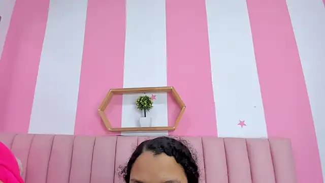 ISABELLA 020 online show from 02/20/26, 12:16