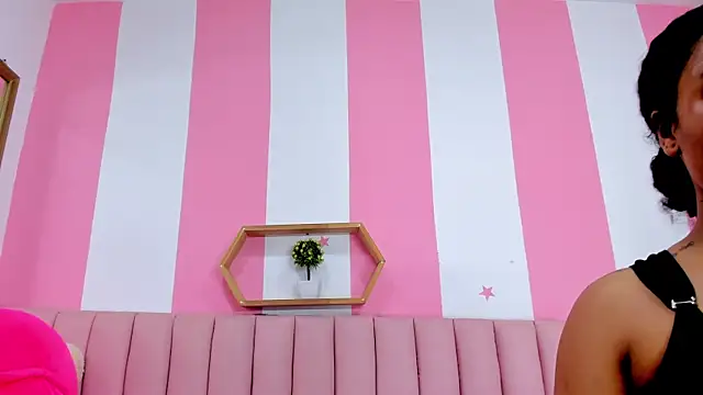 ISABELLA 020 online show from 03/10/26, 12:43