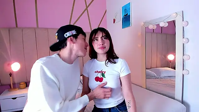 Snapshot of Damian_n_Maya chatting on 03/12/25, 01:58 Damian n Maya online show from 03/12/25, 01:58