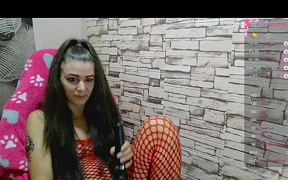 Snapshot of Catbaby32 chatting on 11/12/25, 10:09 Catbaby32 online show from 11/12/25, 10:09