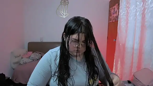 Aria Fullbuster online show from 03/03/26, 09:31