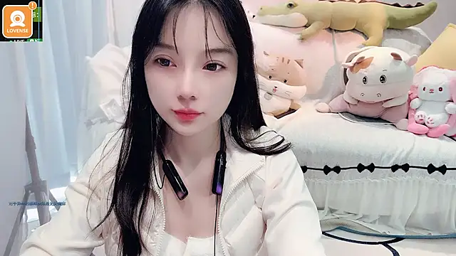 AKiKi711 online show from 10/30/25, 04:36