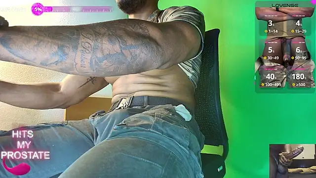 Snapshot of hot_black3 chatting on 10/09/25, 03:10 hot black3 online show from 10/09/25, 03:10