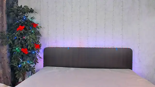 Milana Crystal  online show from 12/19/24, 11:18