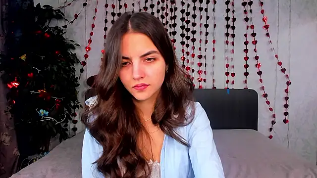 Milana Crystal  online show from 02/09/26, 08:18