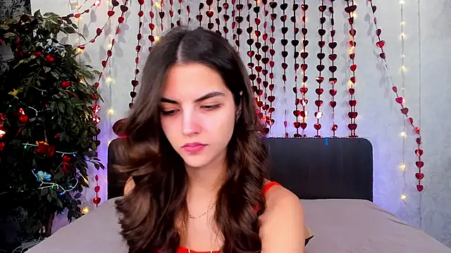 Milana Crystal  online show from 02/15/26, 08:13