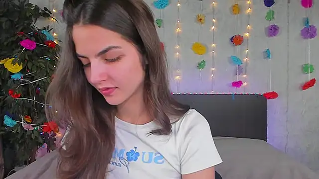 Milana Crystal  online show from 03/18/26, 08:17