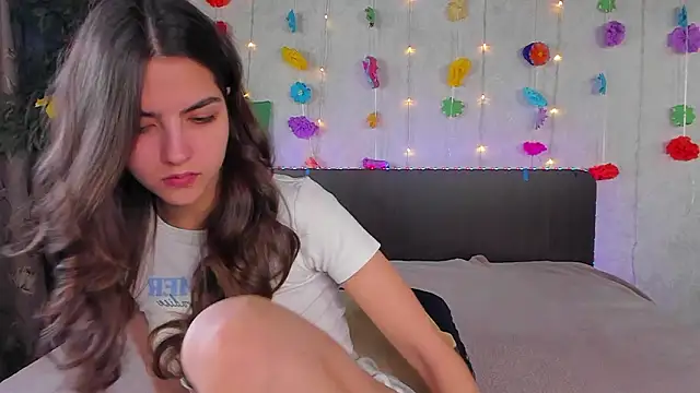 Milana Crystal  online show from 03/26/26, 08:09