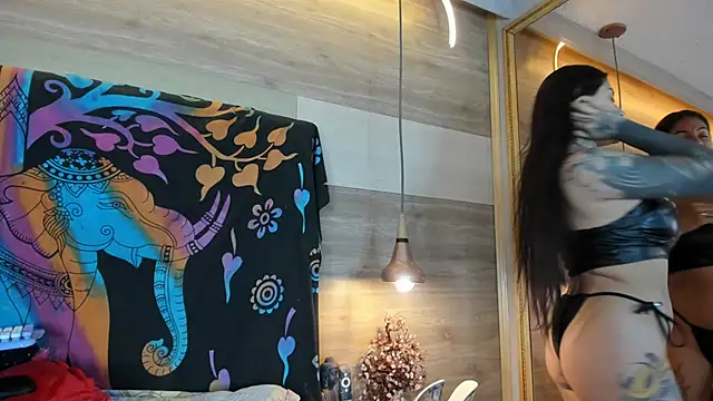 Cori Paige online show from 11/05/25, 04:12