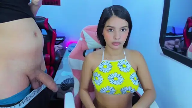 jessi and boy online show from 11/17/25, 03:07