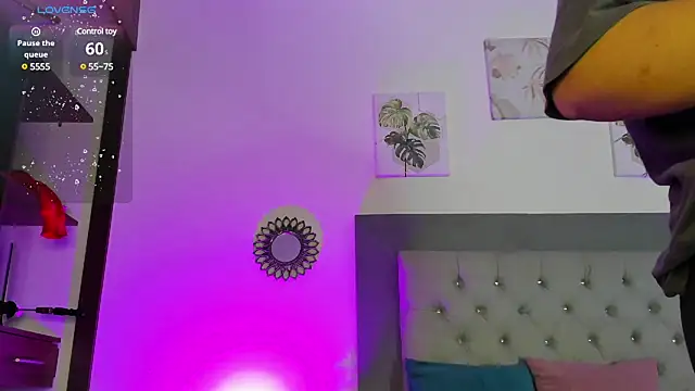 Kylie2211 online show from 02/14/25, 02:07