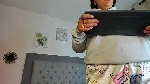 Kylie2211 online show from 02/20/25, 02:40