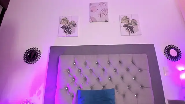 Kylie2211 online show from 03/18/25, 06:37