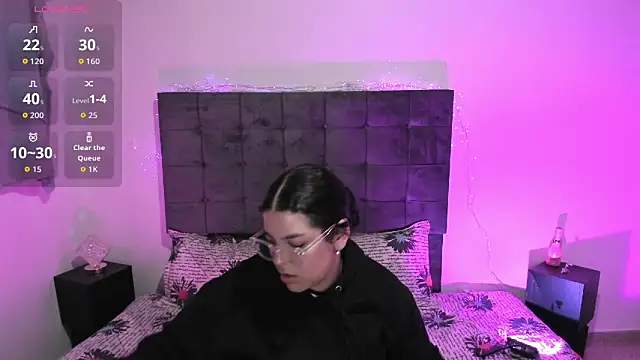 Kylie2211 online show from 11/13/25, 02:32