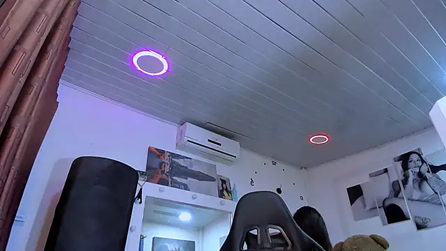 LatinVenuz online show from 01/28/25, 07:32